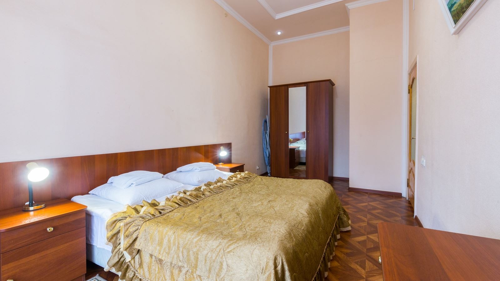 rooms-2-mest-2-komn-luxe-korp-1