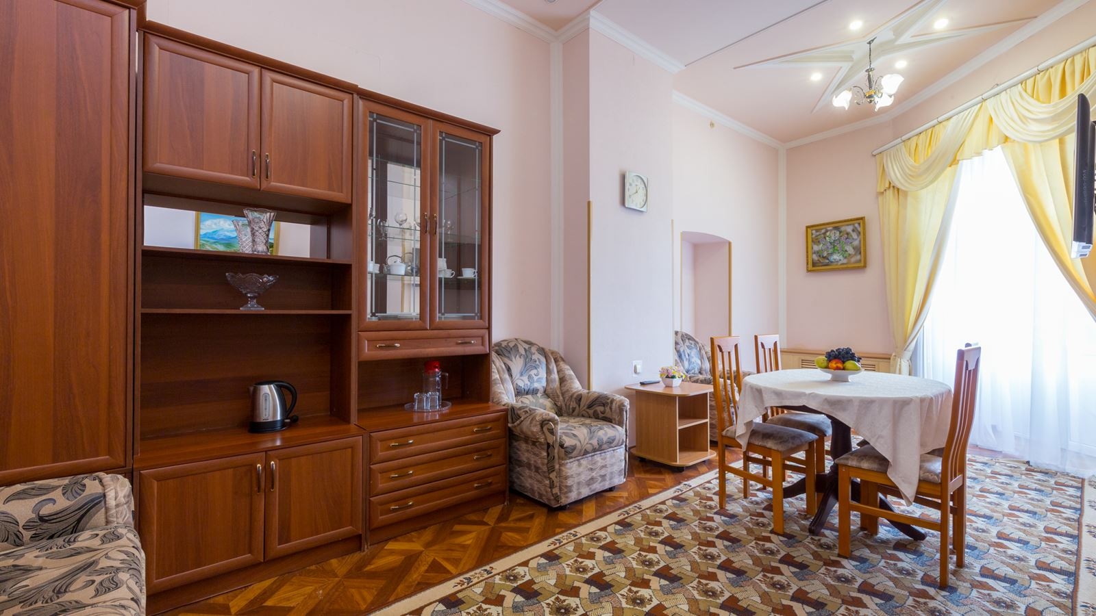 rooms-2-mest-2-komn-luxe-korp-1