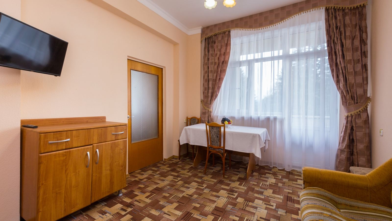 rooms-2-mest-2-komn-studio-korp-gornyi