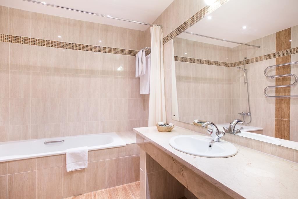 rooms-2mestnyi-juniot-suite