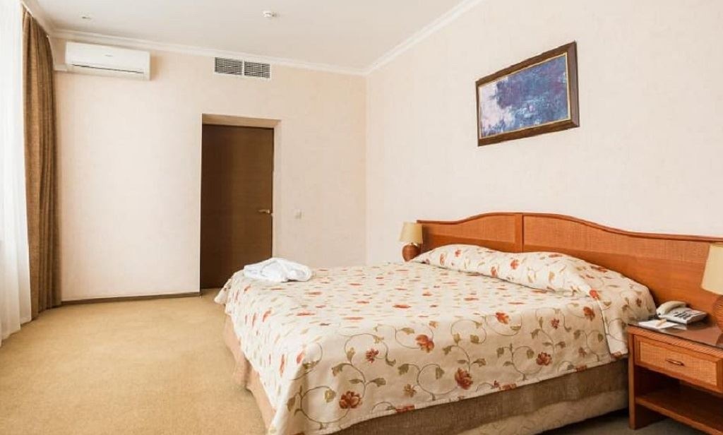 rooms-4mestnyi-semeinyi-lux