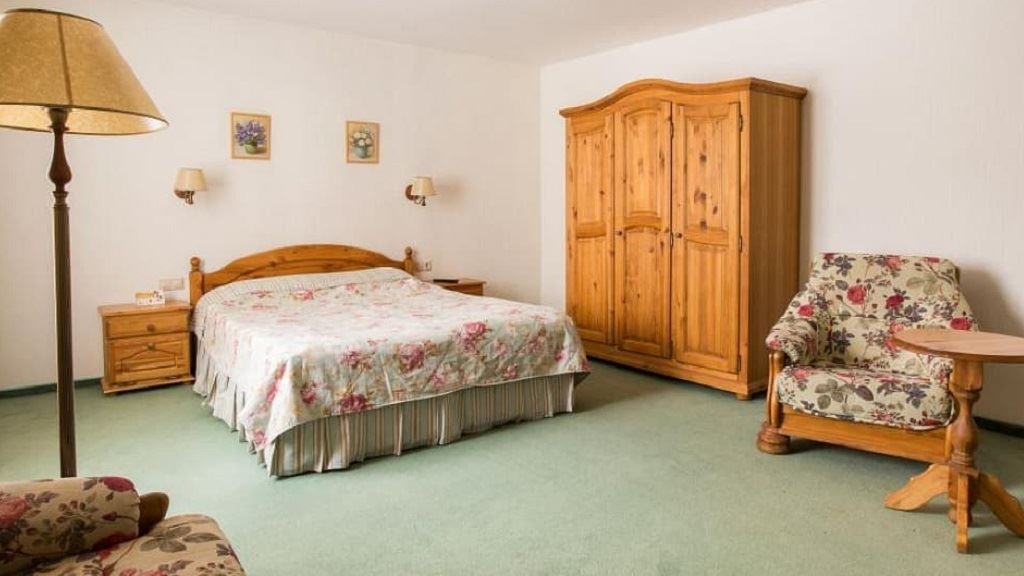 rooms-2mestnyi-juniot-suite