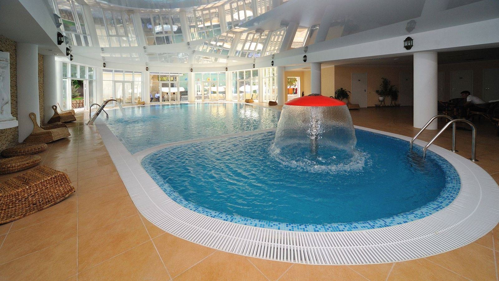 pools-indoor-pool