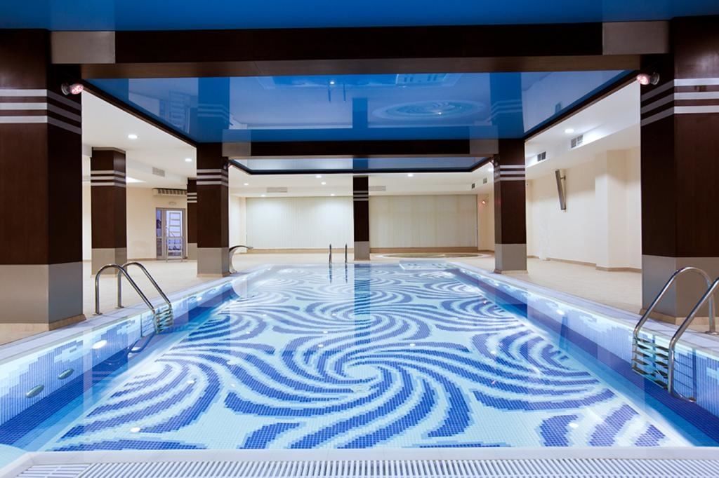pools-indoor-pool