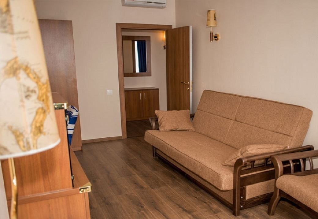 rooms-suite-double-typed