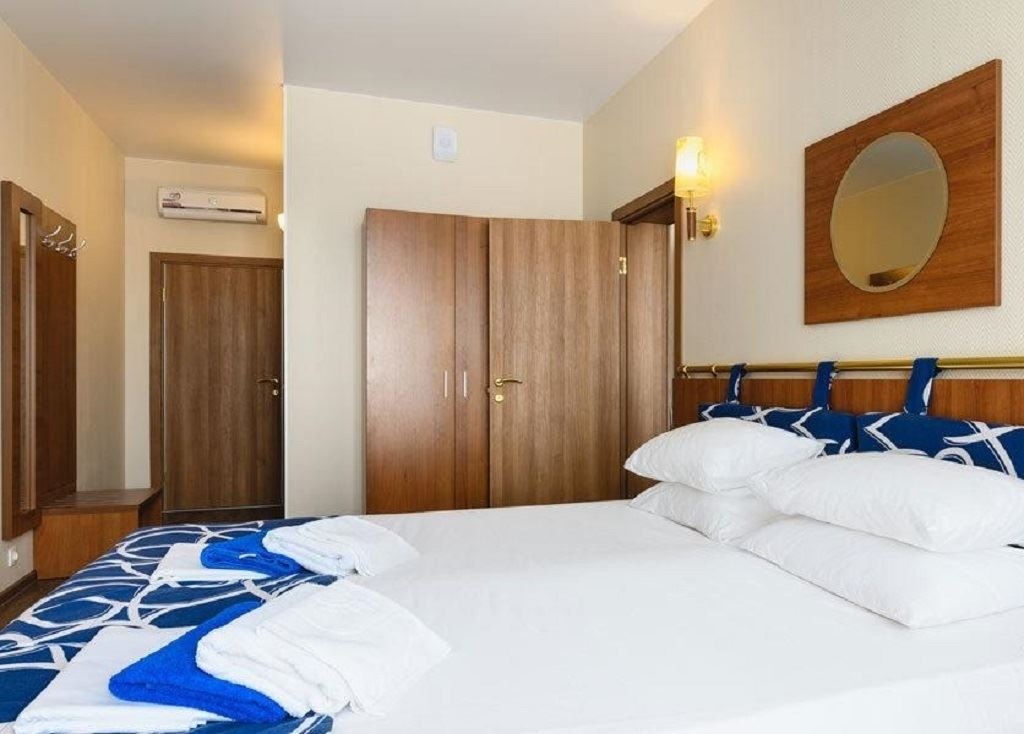 rooms-4bed-combined-building-8