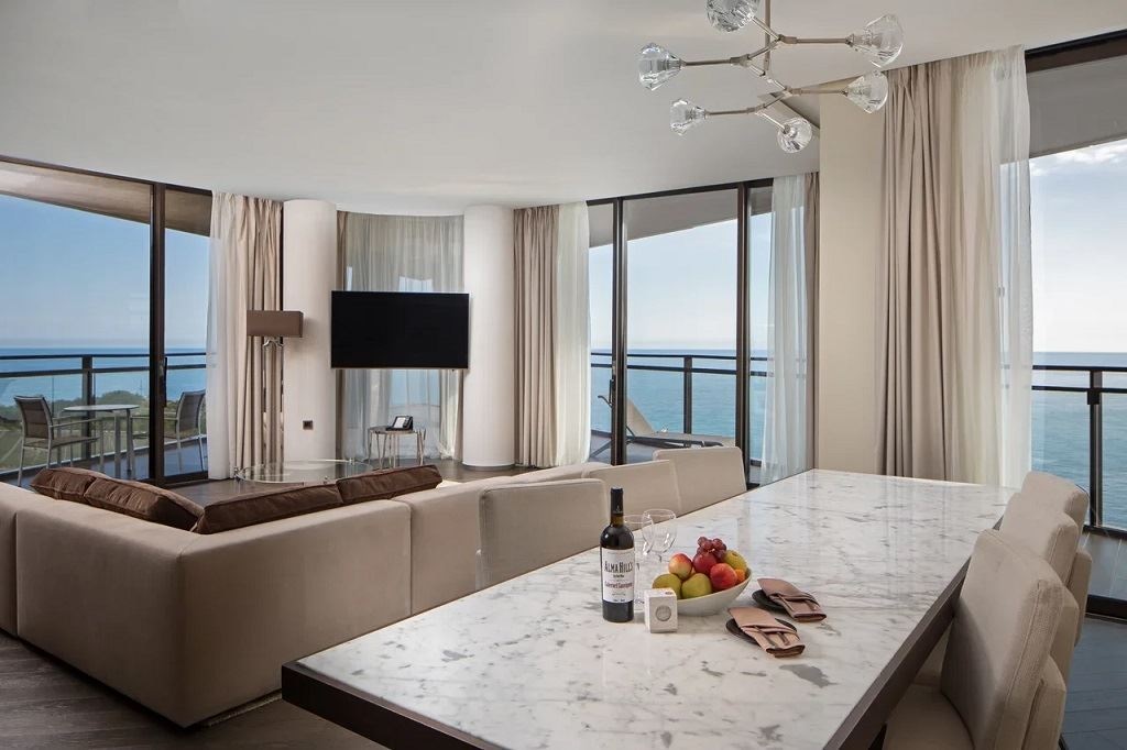 rooms-executive-royal-suite