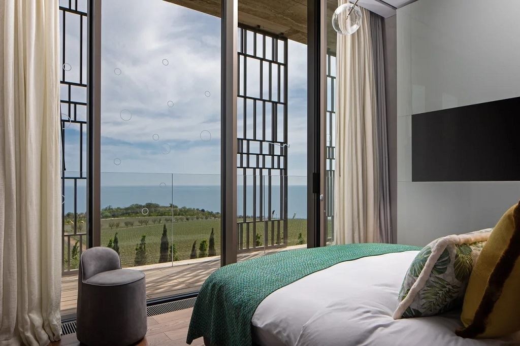 rooms-villa-1-bedroom-balcony