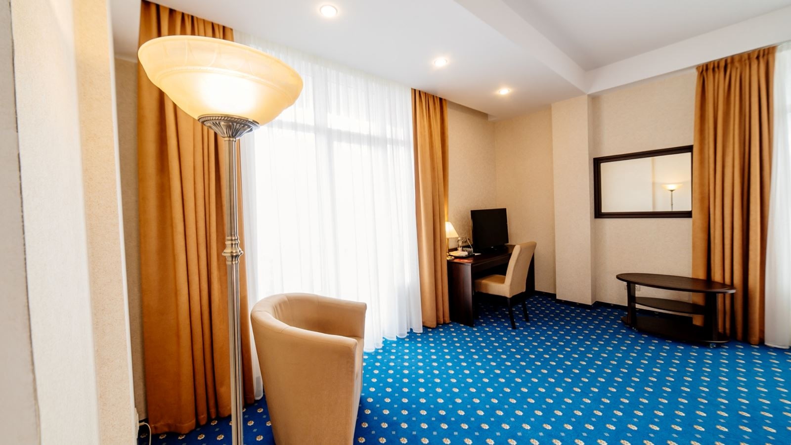 rooms-2bed-2room-studio-suite