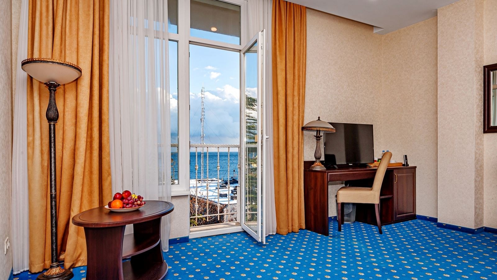 rooms-2bed-2room-studio-suite