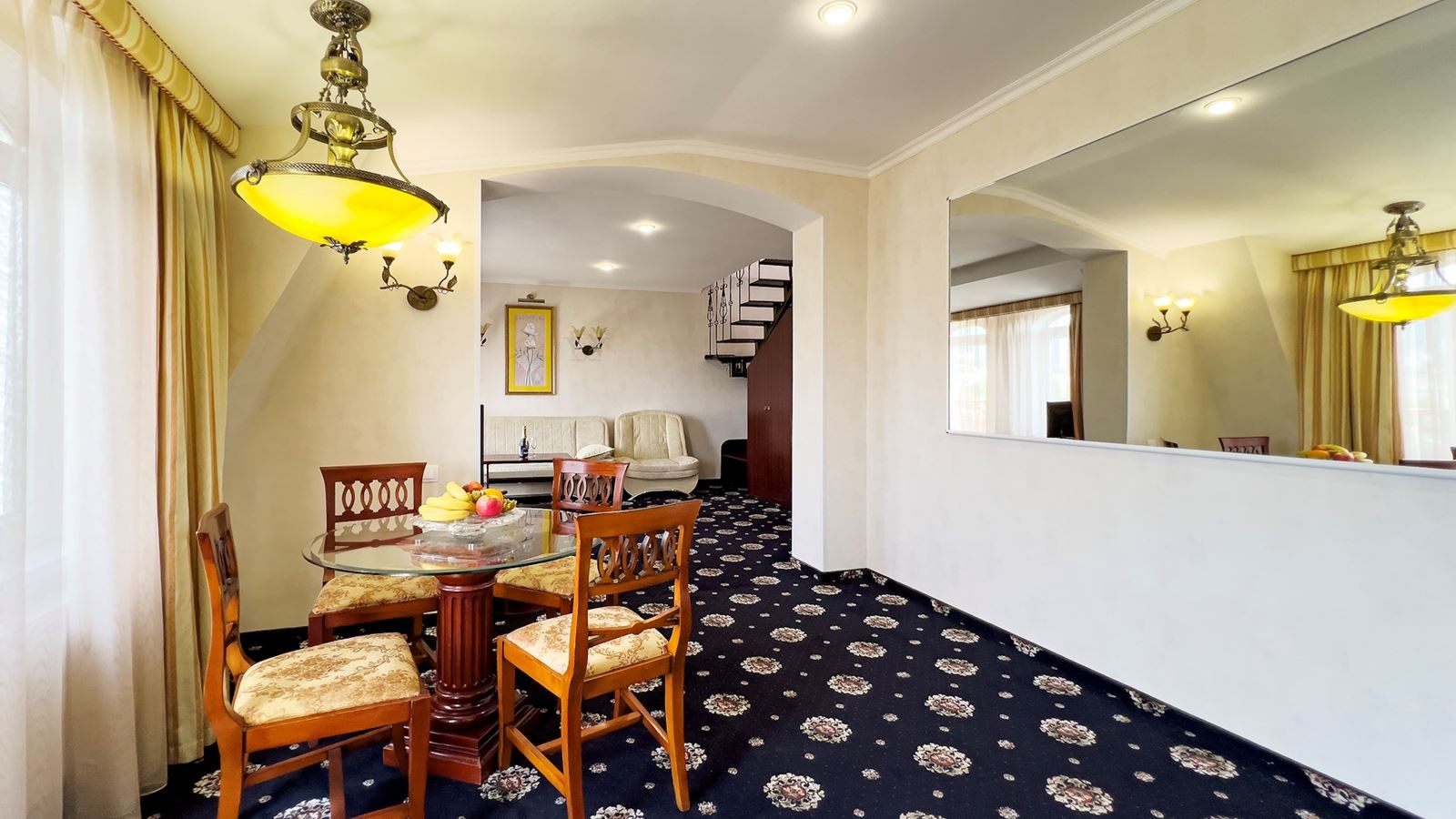 rooms-duplex-suite-with-french-balcony