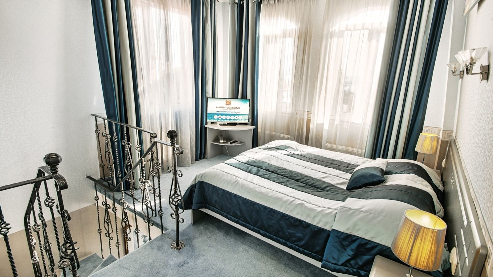 rooms-duplex-suite-with-french-balcony