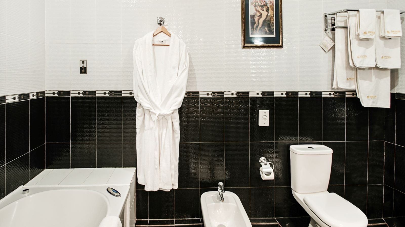 rooms-duplex-suite-with-french-balcony