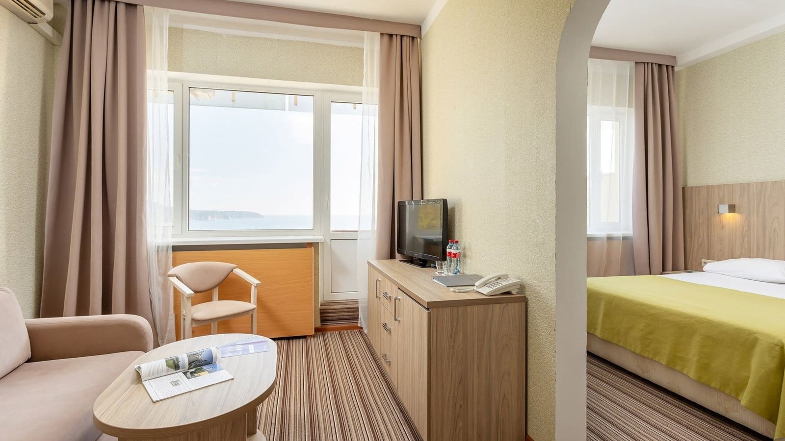 rooms-superior-2-room