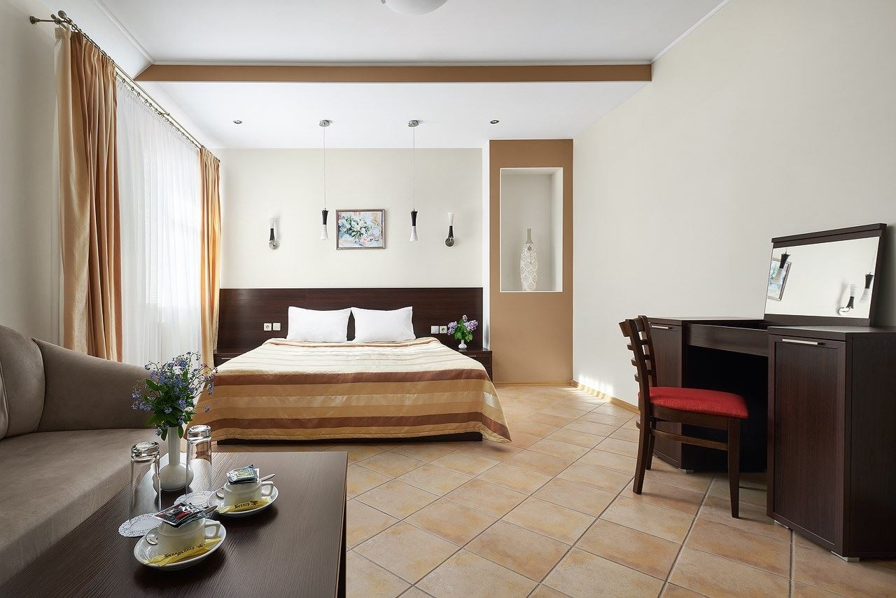 rooms-superior-local-room