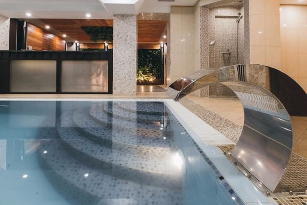 pools-indoor-pool