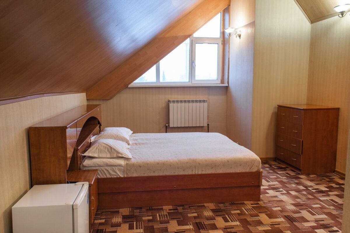 rooms-2mestnyi-mansardnyi