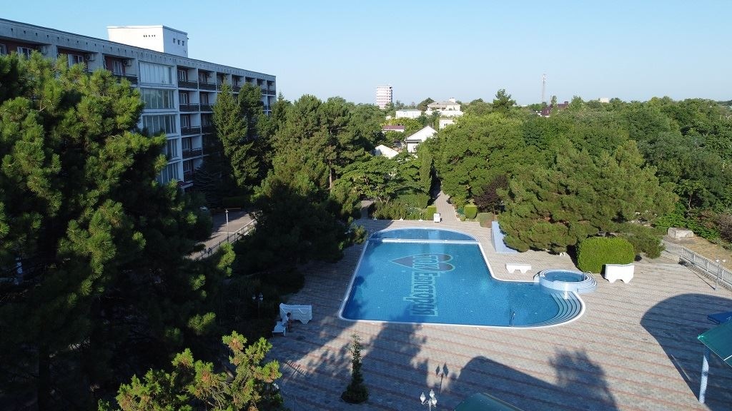 pools-outdoor-pool
