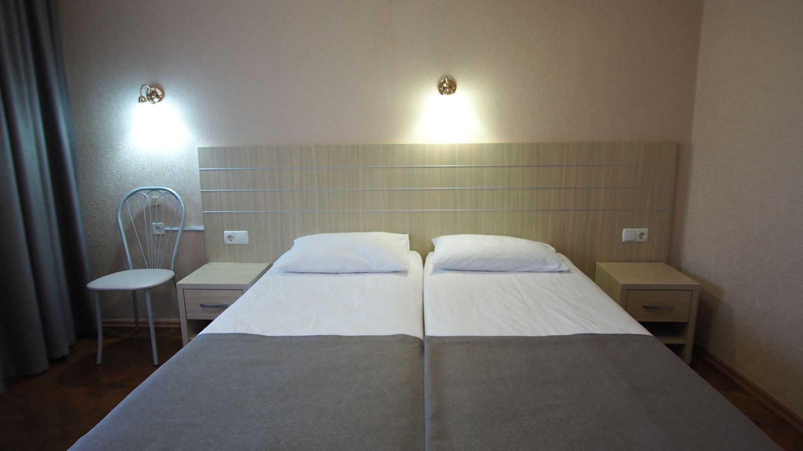 rooms-2seater-with-cd