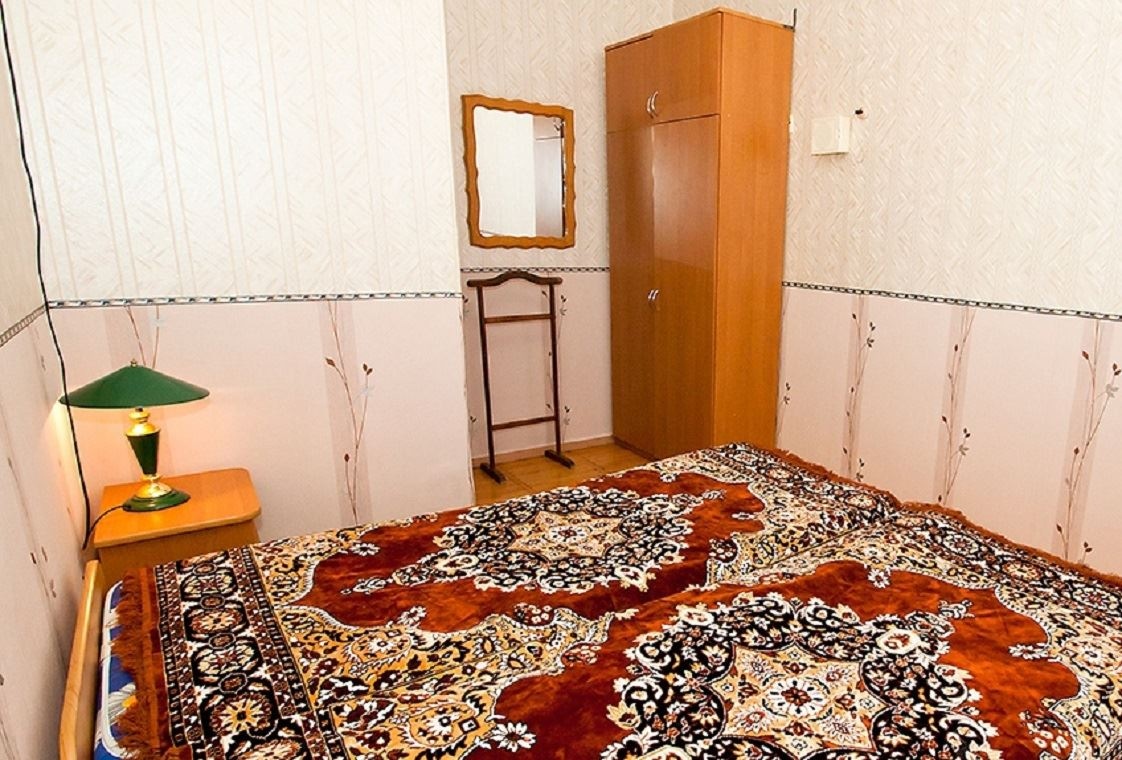 rooms-double-standard-familyroom