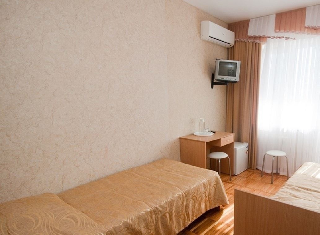 rooms-double-standard-room-park-view-balcony