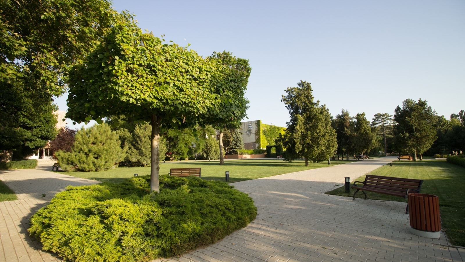 general-main-building