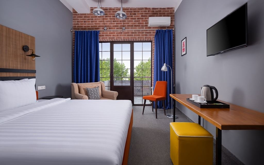 rooms-супериор-с-боковым-видом-на-море