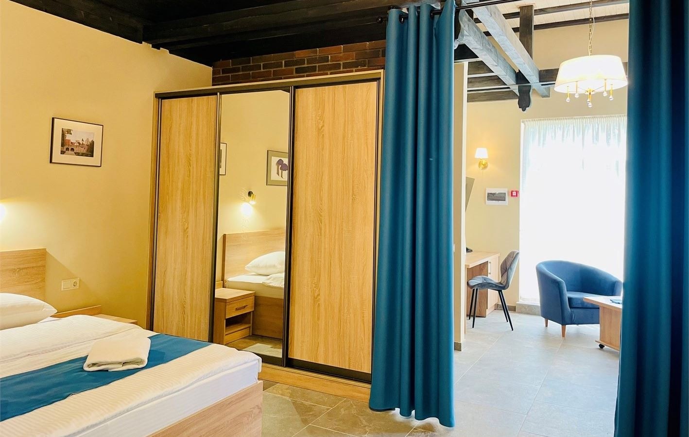 rooms-двухместный-номер-высshей-категории-джуниор-сюит