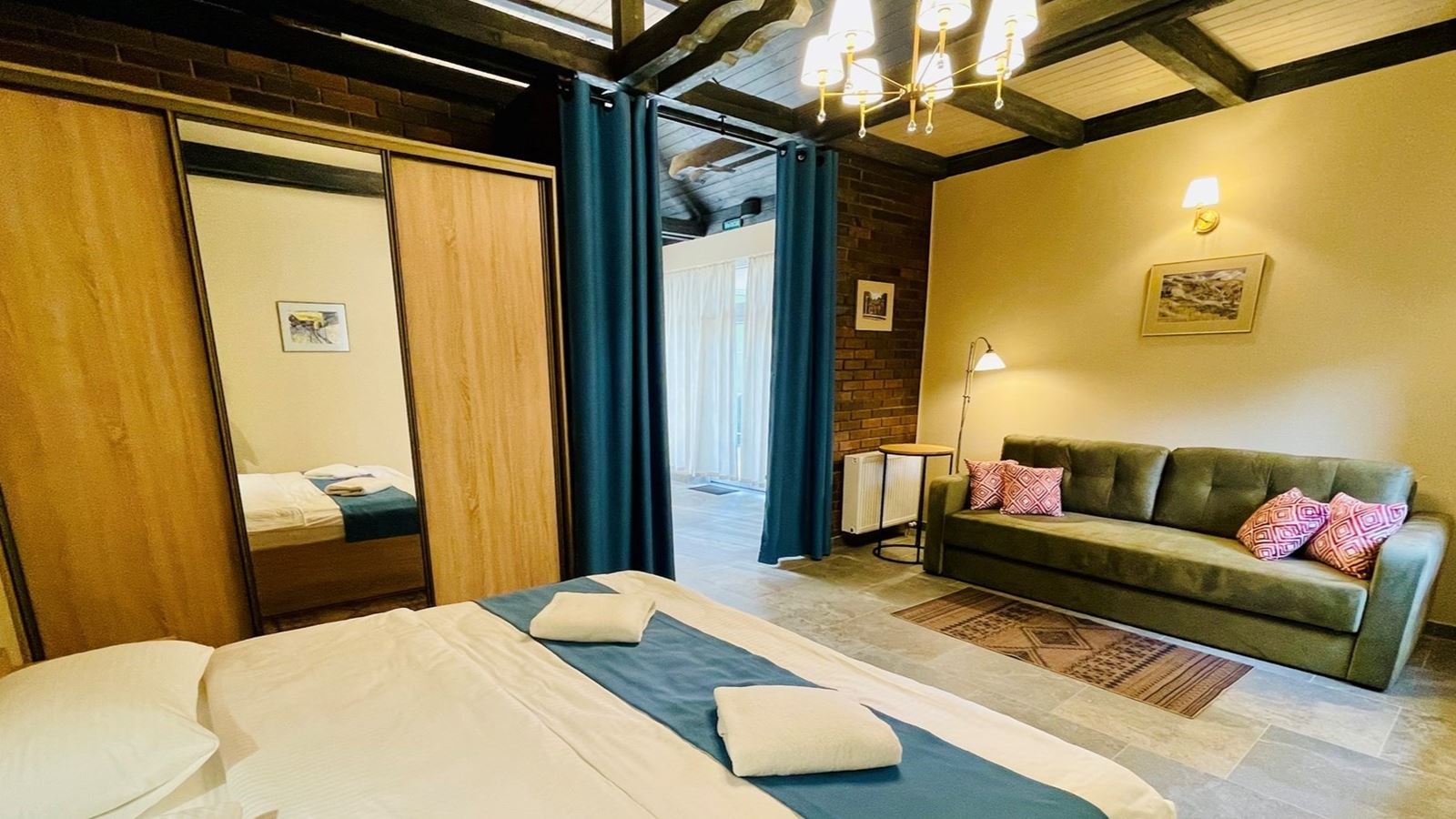 rooms-двухместный-номер-высshей-категории-джуниор-сюит