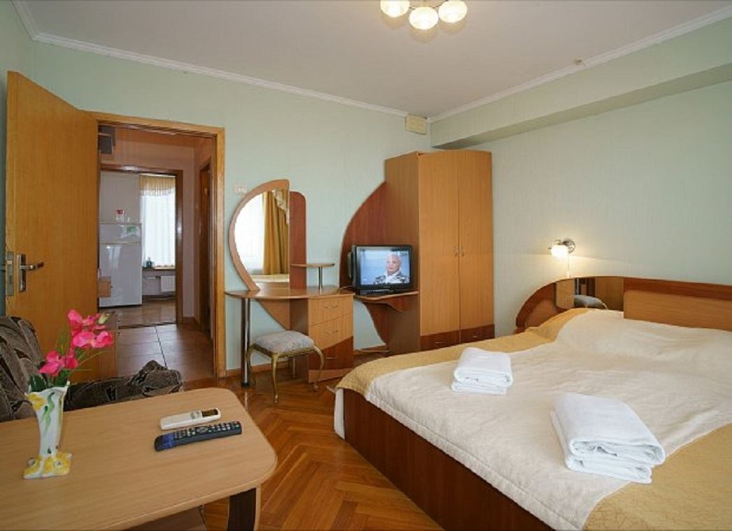 rooms-double-deluxe-room