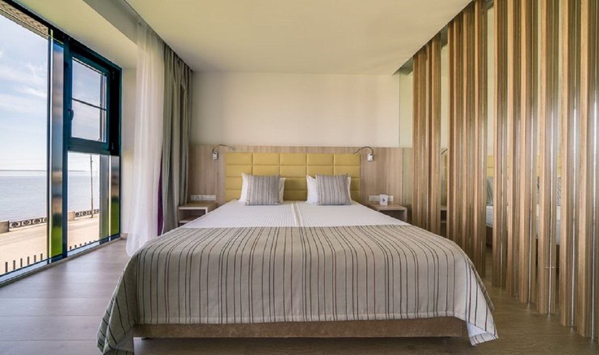 rooms-2местный-полулюкс-lake-view-dbl