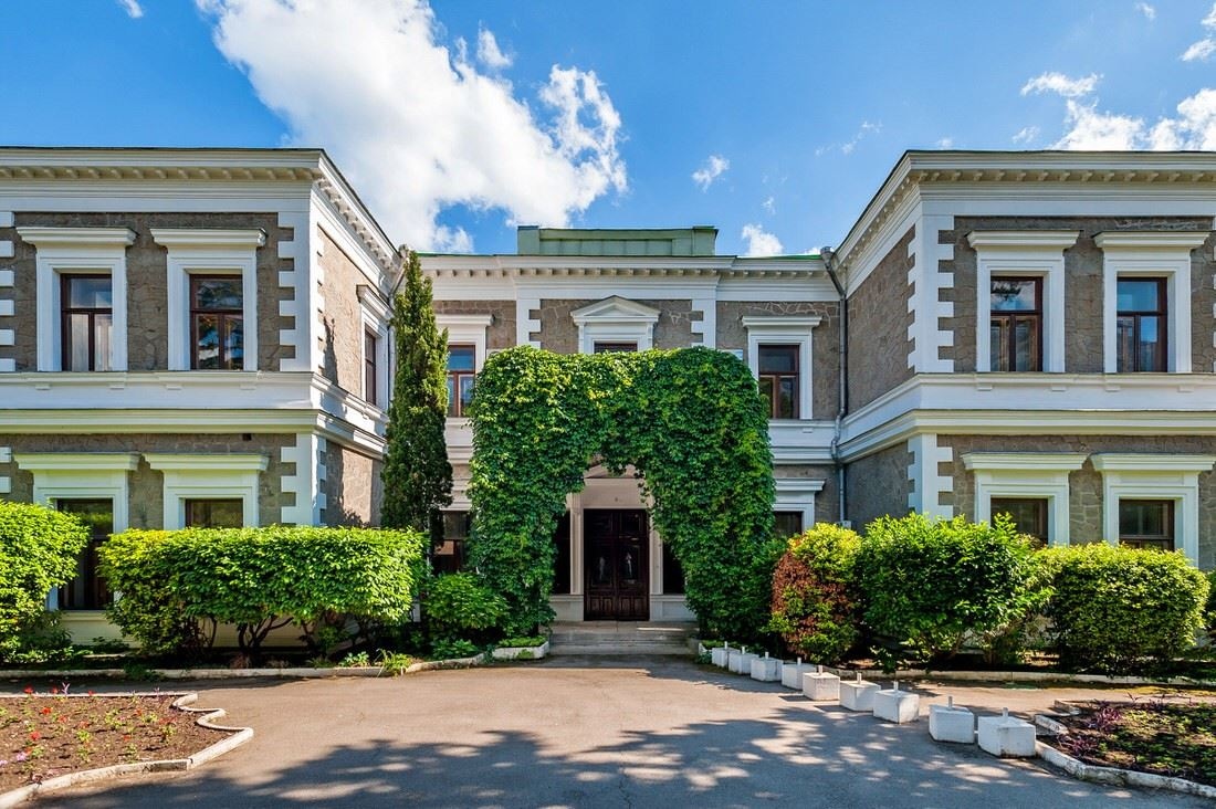 general-main-building