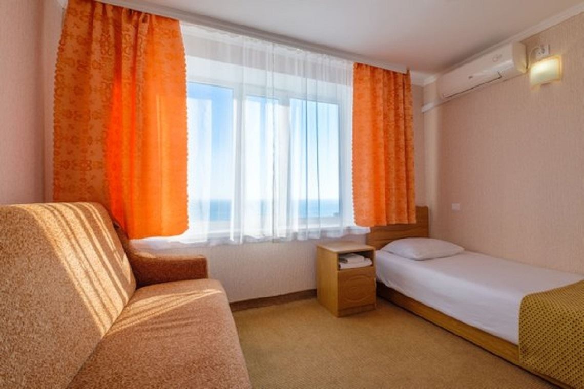 rooms-room-standard-single-seaview