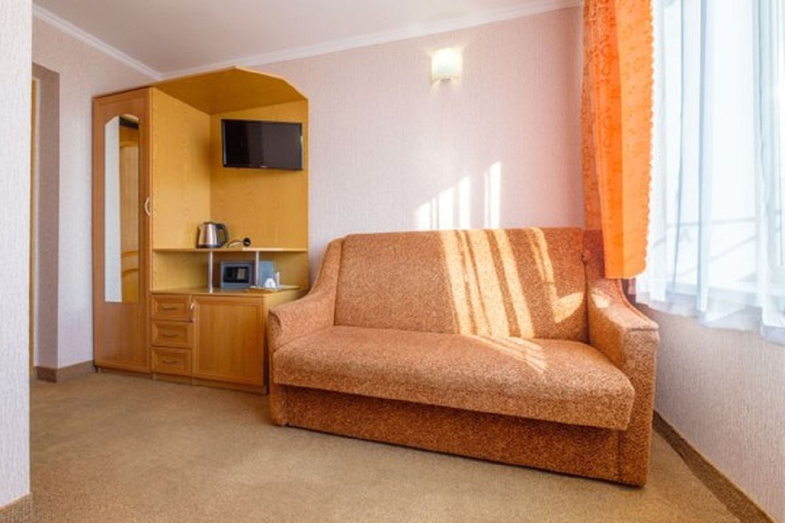 rooms-room-standard-single-seaview