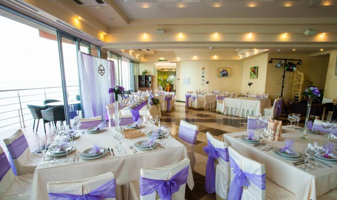 restaurants-обеденный-зал