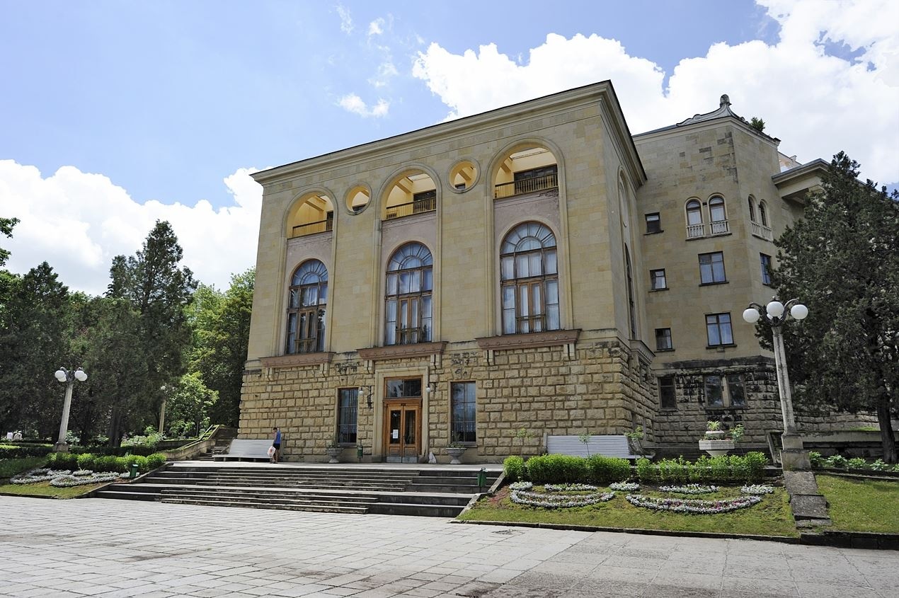 general-main-building