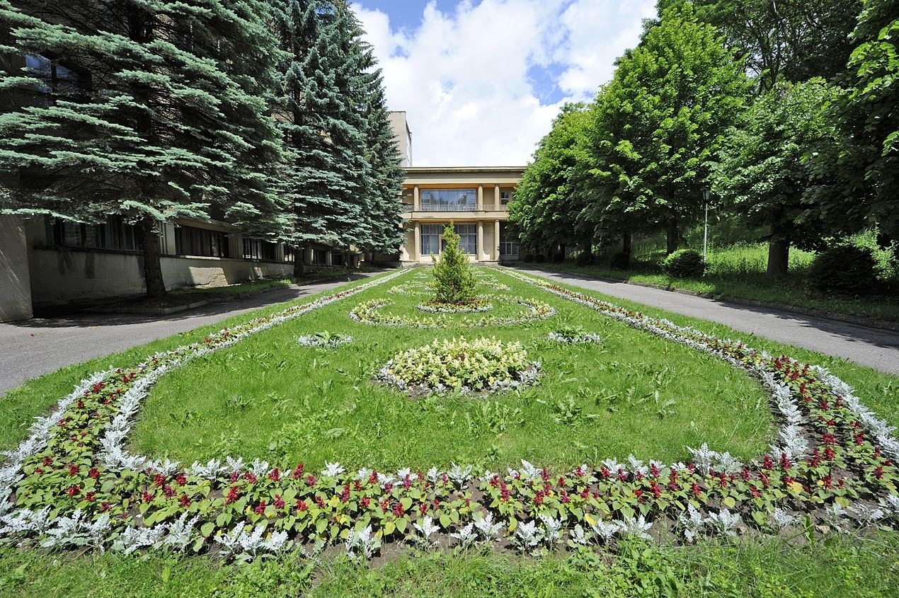 general-main-building