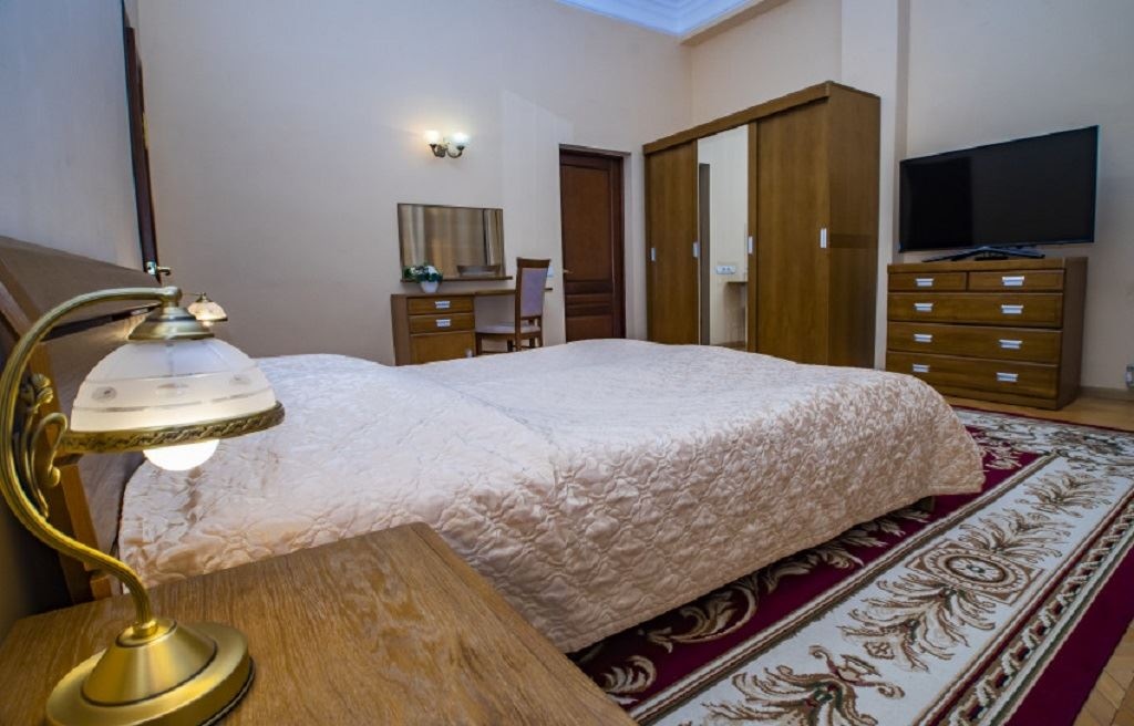 rooms-2-mest-2-komn-luxe