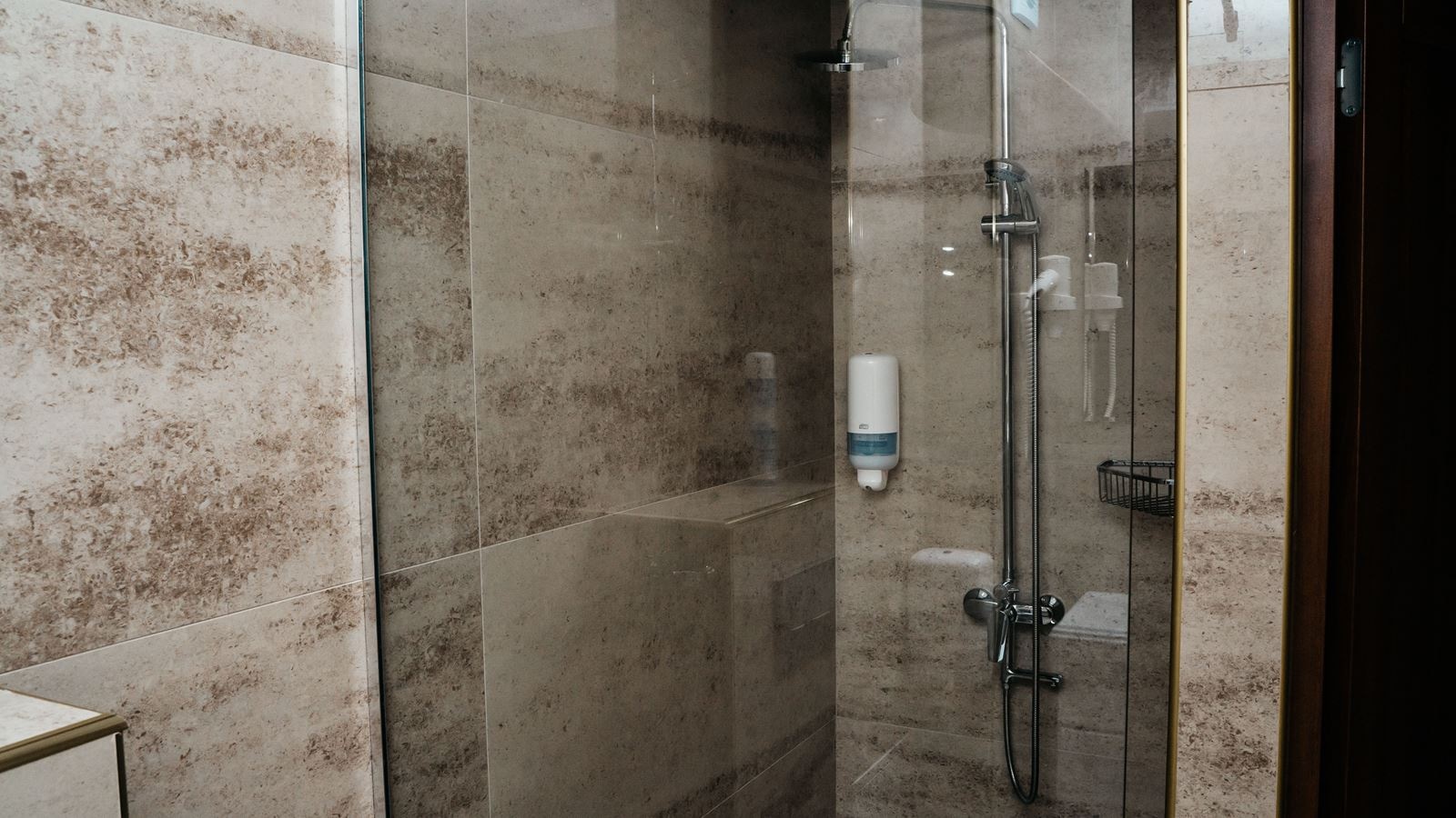 rooms-делюкс-вид-на-detox-зал