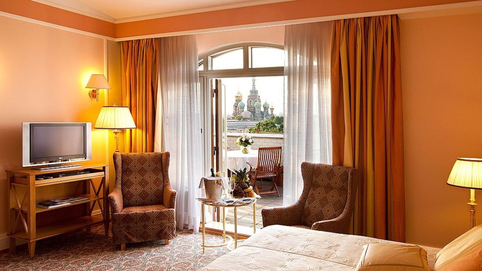 rooms-local-with-a-terrace