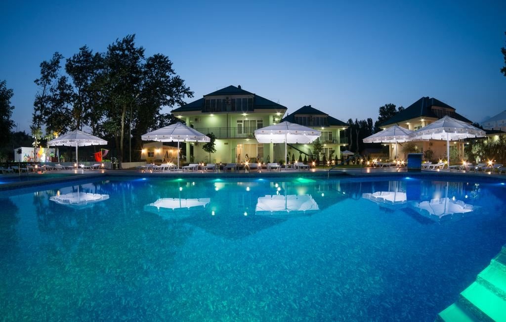 pools-outdoor-childrens-pool