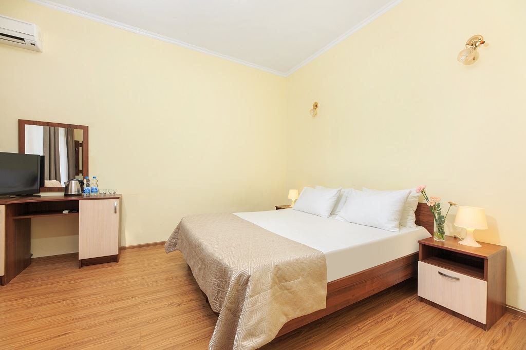 rooms-apartment-economy