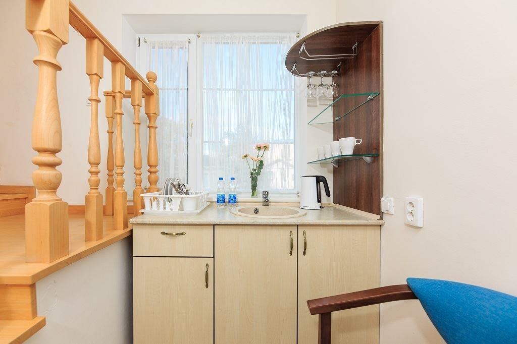 rooms-apartment-balcony