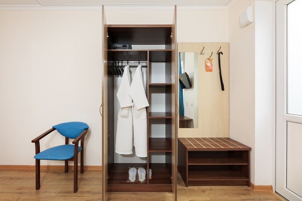 rooms-apartment-balcony