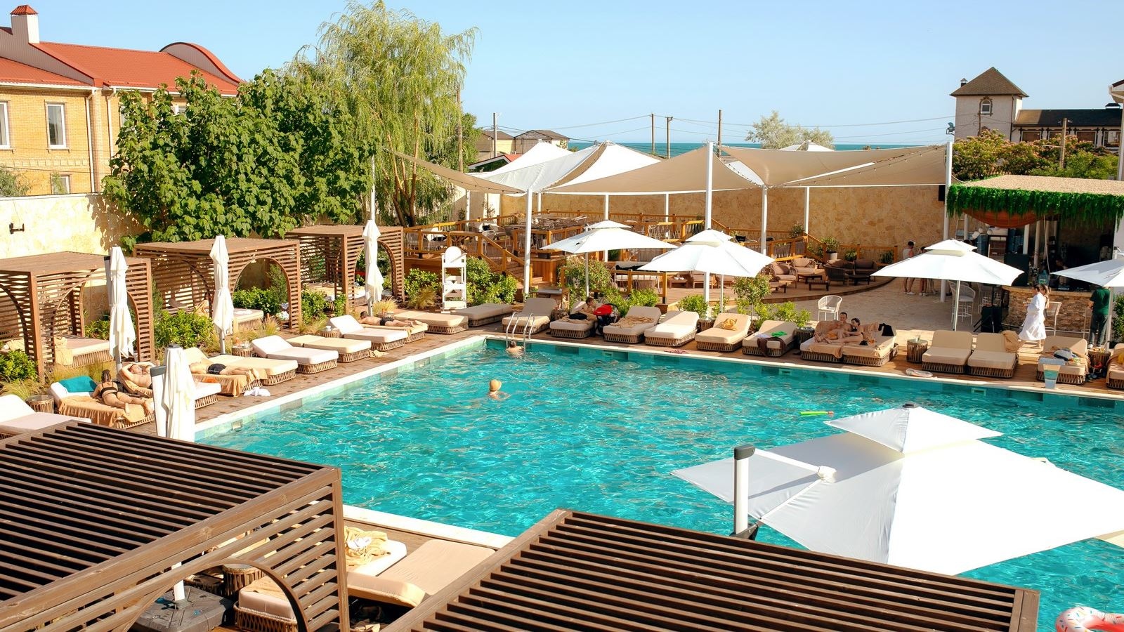 pools-outdoor-pool