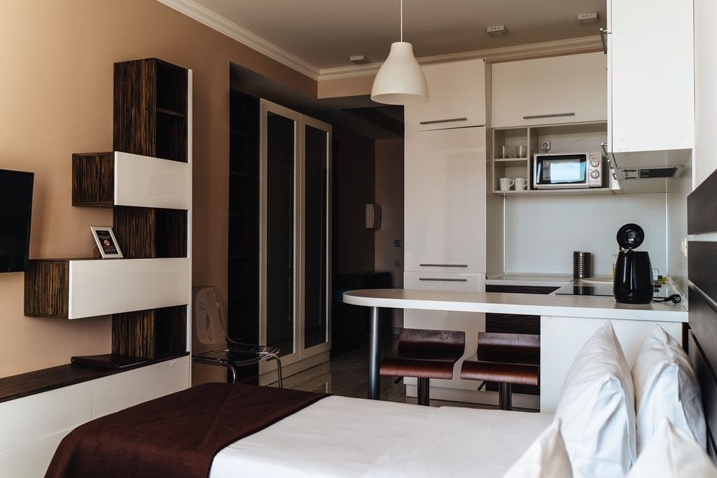 rooms-apart-balc-kitch-sea