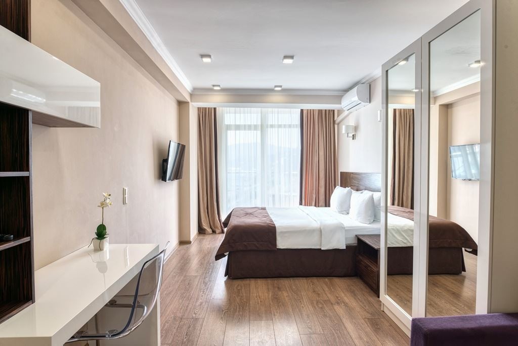 rooms-apart-suoper-balc-kitch