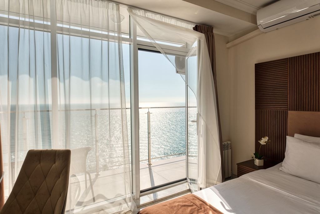 rooms-deluxe-sea-view