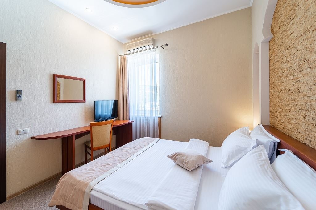 rooms-room-standard-landview-typeb