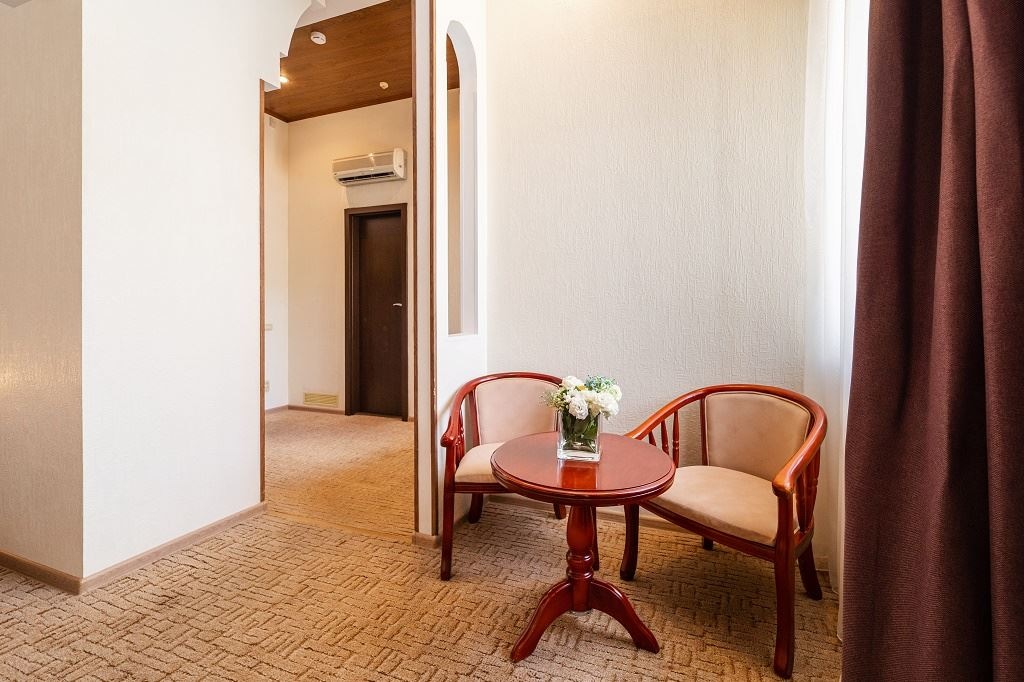 rooms-room-standard-landview-typea